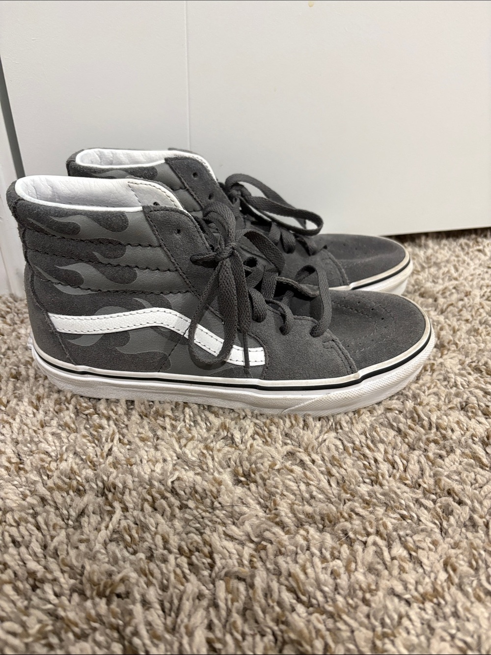 Vans Kids High-Top Sneakers in Gray with White Stripe